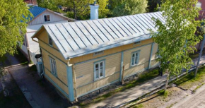 Kirkkokadun Amanda ja Olga in Uusikaupunki